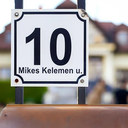 Mikes